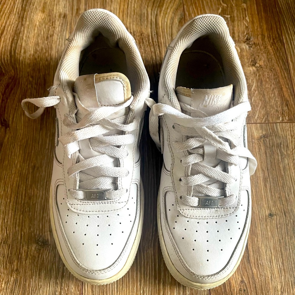 Boys’ 5Y Air Force 1’s